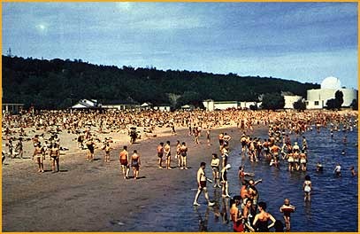 La plage des  Foulons   Qubec vers 1960 - Carte postale Laval Couet, photographe; collection Yves Beauchemin